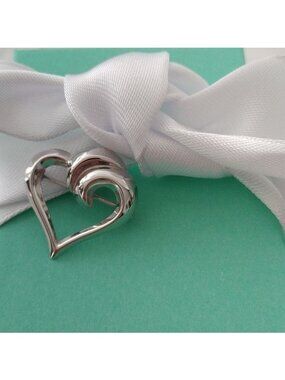 Vintage Beau Sterling Silver Openwork Heart Brooch